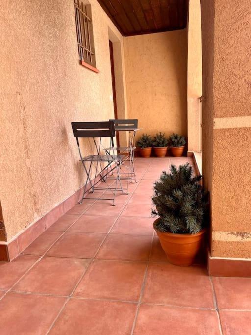 Joli Studio Tout Confort Proche Toutes Commodites Dans Residence Calme Л'Іль-Русс Екстер'єр фото